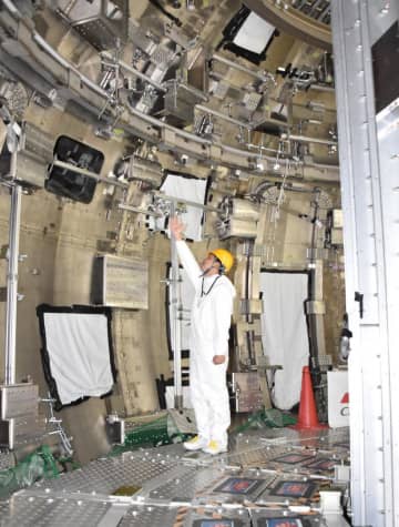 核融合実験装置を公開　量研機構　コイル2体設置完了　茨城・那珂