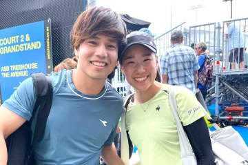 女子テニス日比野菜緒がコーチの夫と二人三脚で挑む新境地！結婚を「引退の理由」にしない挑戦＜SMASH＞