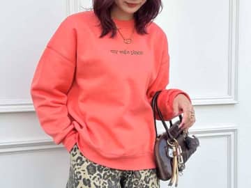 大人の“差し色”どう使う？【しまむら】ラフだけどおしゃ見えする「カジュアルコーデ」