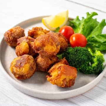 【コレ、この世で一番安い唐揚げかも！】「え、鶏肉じゃないの！？」「完全にだまされた！」想像超えるおいしさ♡パンの耳アレンジレシピ