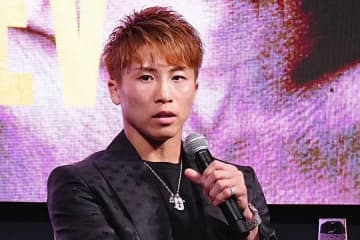 井上尚弥の手元に視線奪われ…「欲しいんですが」　現地入り後に発見、“入手希望”の声が続出