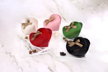 「シック＆エレガンス」をコンセプトとする洋菓子メーカーロイスダールがお届けするバレンタイン2026想いを結ぶ、5つのハート。カラフルな「ハートショコラ」新発売　2026年バレンタイン限定商品、1月下旬より販売開始