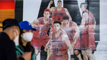 『日本のクリスマスは恋人たち向け、ケンタッキーのチキンが伝統！』21歳日本代表大器が説明