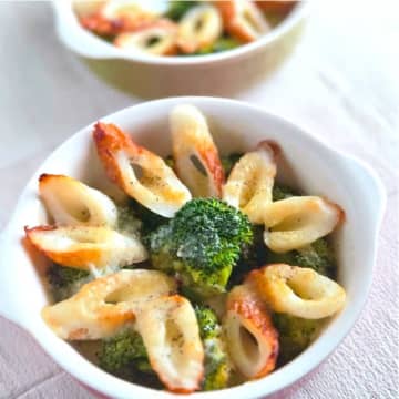 「ブロッコリー1玉、ペロリでした。」トースターに入れるだけで勝ち確定♡ちくわチーズの破壊力がすごい簡単レシピ