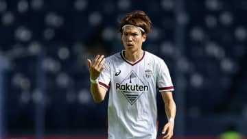 「試合中に大ゲンカ…話し合って仲直り」34歳元日本代表MF、味方の外国人助っ人とケンカになった事件を明かす