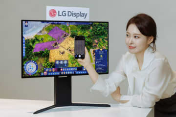 LG Display、世界初の240Hz駆動RGBストライプOLED。CES 2026で初披露