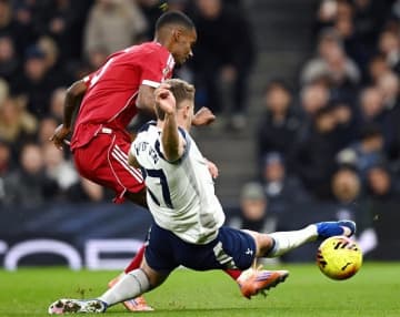 「10回中10回、重傷を負う危険性がある」→トッテナム指揮官、リバプール監督に猛反論「ミッキーの無謀なタックルなんて見たことがない」