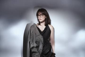 アンジェラ・アキ、14年ぶりのオリジナル・アルバムは全15曲の大作 収録曲・ジャケット・新ヴィジュアル公開