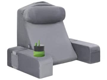 【50代・60代】読書やテレビ鑑賞が快適に！〈腰枕・三角枕〉がAmazonタイムセールでお安く♪足・ひざ、胸やけなどのサポート枕にも◎