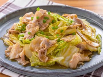 SNSで“いいね”殺到！味ぽんで誰でも絶品「豚バラ白菜炒め」の作り方