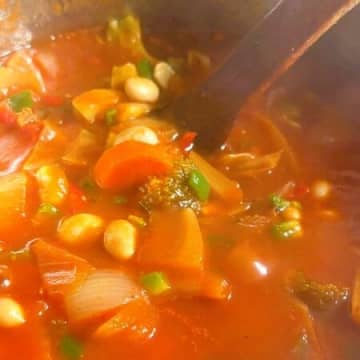 クリスマスにあったかい＜豆と野菜のスープ＞はいかが？