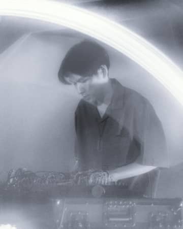 Hiroshi Ebina、“超接続社会”に静かに距離を置く新作アルバム『On Solitude』をリリース