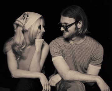 ザ・フェイヴァーズ、『ハワード・スターン・ショー』で披露した「The Little Mess You Made」の映像が公開