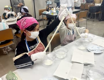 明治 “できたて体験”で酪農伝える 世田谷区と連携し食育授業