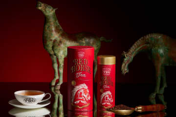 TWG Teaの26年新春限定「レッドホースティー」“花々＆完熟ベリー香る”ルイボスティー