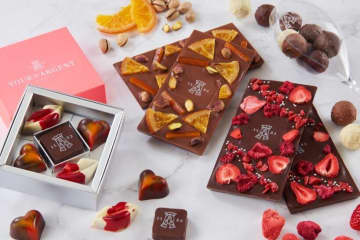 ホテルニューオータニ(東京)26年バレンタイン、”リップ＆ハート型”ショコラ