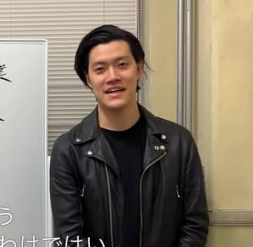 粗品、吉本からの独立説を一蹴、理由は巨額の借金→「全然借金減ってない」「何に使ったんだよ」と驚きの声も