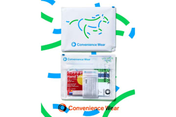 ファミマ「コンビニエンスウェア」の「福袋二〇二六」を発売。ソックスの割引券入り