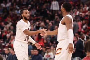 「私を正気に戻してくれた」苛立つキャブズ指揮官を冷静にさせた、ガーランドの“ある行動”「『これはゲームだ、楽しもう』ってね」＜DUNKSHOOT＞