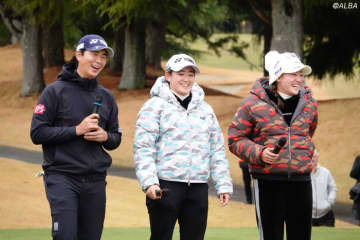 ヨネックスイベントに岩井ツインズらが参加　クリスマスイブのプレゼント「明るく楽しく」