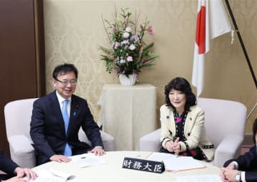 来年度の社会保障関係費　39兆600億円程度で過去最大となる見通し