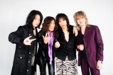 【レビュー】SUPERBLOOD、新体制で放つミニアルバム『ENTER A NEW PHASE』