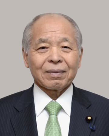 鈴木宗男氏、近く訪ロへ　北方領土墓参の再開要請