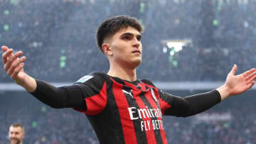 アーセナルはミランの19歳DF獲得に夢中？新たな負傷の打撃で