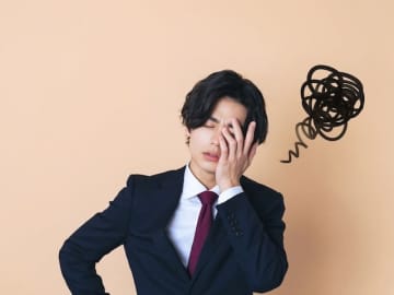 「かわいくてもこんな女性は無理！」初対面の男性が一瞬で萎える“NG言動”