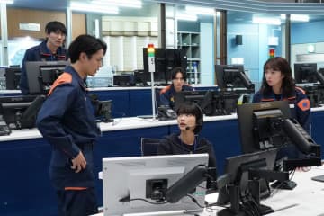 急増する外国人からの通報！「たすけて」と言えない紗良（見上愛）の葛藤＜『１１９エマージェンシーコール』第3話完全版＞