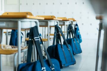 高校授業料無償化の『外国人』除外方針に専門家「日本人と外国人は対等ではないというメッセージを打ち出している」と強く警鐘 ネットでコメント殺到「シンプルになんで我々の税金で外国人の学費を払わなけりゃならんのよ」「お尋ねしたいのですが、無償で外国人も受けれる国ってありますか？」