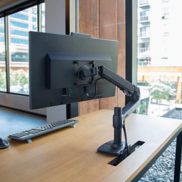 【Amazonセール】エルゴトロンのデスクマウントモニターアームがお買い得。34インチまでのモニターに対応【クリスマスセール2025】