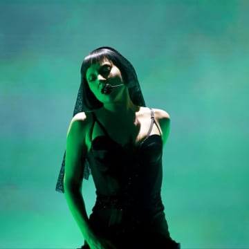 レディー・ガガ、クリスマスイブに「反逆的な」ライブ映画を無料公開