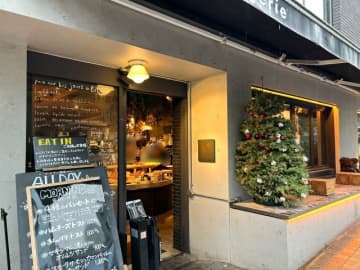 【目黒】雨の朝でも並ぶ。焼きたてパンが心に残る「レ ジュ ド べべ」のモーニング