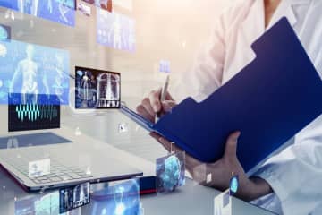 エムスリー【2413】株価反発の理由は？ 年初来5割高　コロナバブル終了後、4年ぶり増益予想も鈍化の成長力は復活するか