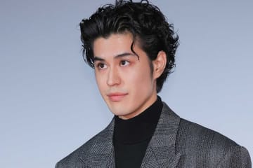 朝ドラ話題の寛一郎、激変スタイルにネット驚がく「銀二郎さんと同じ人？」「超絶カッコイイ～」