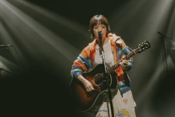 ショートカット姿の“シン・あいみょん”で魅了　ツアー『ヘブンズ・ベーカリー』ファイナルを水戸で開催【ライブレポート】