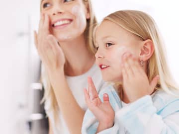 子どもの肌が乾燥したときは？パパとママが知っておくべき冬のスキンケアについて化粧品研究員がお教えします