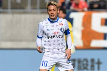 J2クラブ10番→J3へ「信じられん移籍」　在籍6年も…地元愛で決断「え、ほんとに？」