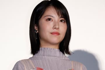 《心配の声続出》浜辺美波“激変”最新ビジュに騒然も…美容ライターが指摘した“別人見え”の真相