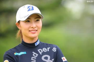 女子ゴルファー鶴岡果恋が結婚発表　お相手は23歳のプロ野球選手