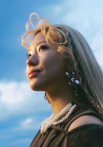 YonYon、「Orange (feat. PEAVIS)」のクリスマス・リミックスをリリース＆東名阪スペシャル・ライブ開催