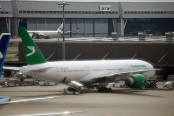 日本とトルクメニスタン、直行便開設に向けた活動推進へ