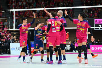 大宮マルイに東京GB特設応援ブースが開設中！ 選手の等身大パネルも設置！