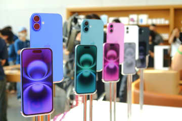 auで「iPhone 16」が実質47円/2年など、オンラインショップで