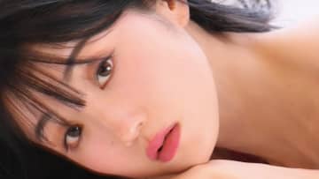 初のランジェリー姿解禁 “かわいすぎる新喜劇女優”小寺真理　1st写真集