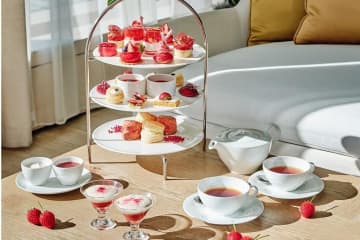 東京エディション虎ノ門「苺×キャビア」アフタヌーンティー、“苺×ピスタチオ”ムースやヨーグルトジュレ