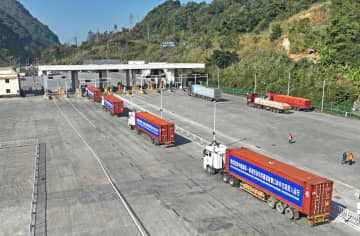 中国・ベトナム間の越境流通加速、自動運転がけん引　広西憑祥市