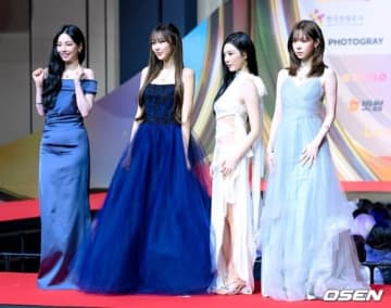 【PHOTO】aespa「2025 SBS歌謡大典」レッドカーペットに登場