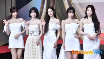 【PHOTO】LE SSERAFIM「2025 SBS歌謡大典」レッドカーペットに登場